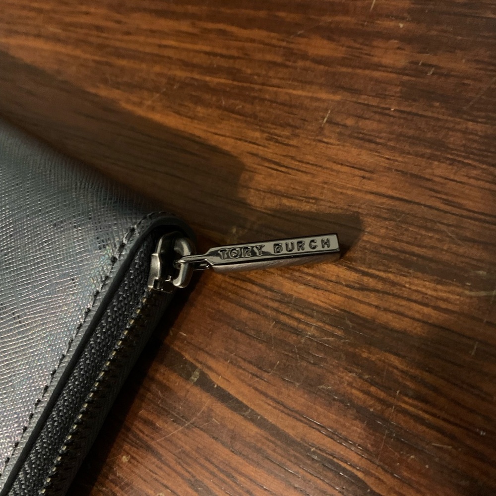 Tory Burch (RARE OLOGRAM SET) - Picture 6 of 13